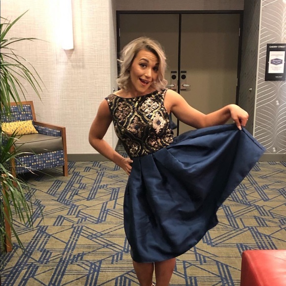 BACKLESS ChiChi London US4 UK8 - Picture 5 of 5